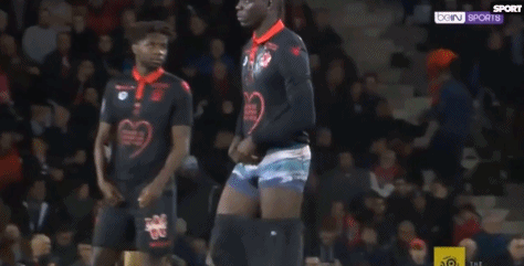 跌宕起伏，尤文本赛季欧冠首次赢球并终结欧冠五场不胜（波折之后，尤文收获本季欧冠首胜，终结欧冠五场不胜）