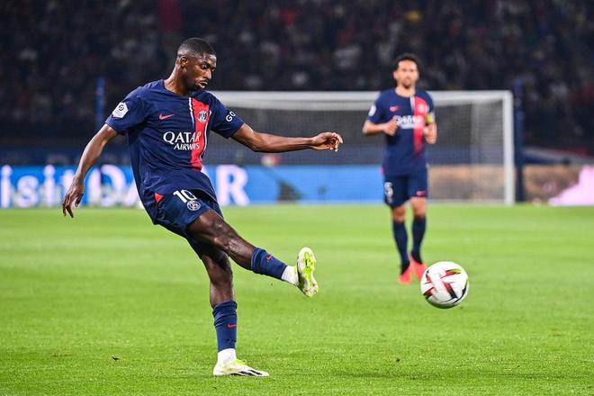 奥尔莫谈俱乐部与西足协争议：没感受到，巴萨总是备受关注（奥尔莫回应俱乐部与西足协风波：本人无感，巴萨常年处于聚光灯下）