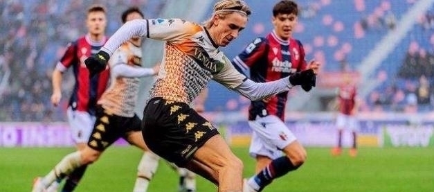 绿茵上的精准艺术：高尔夫运动的优雅与坚守