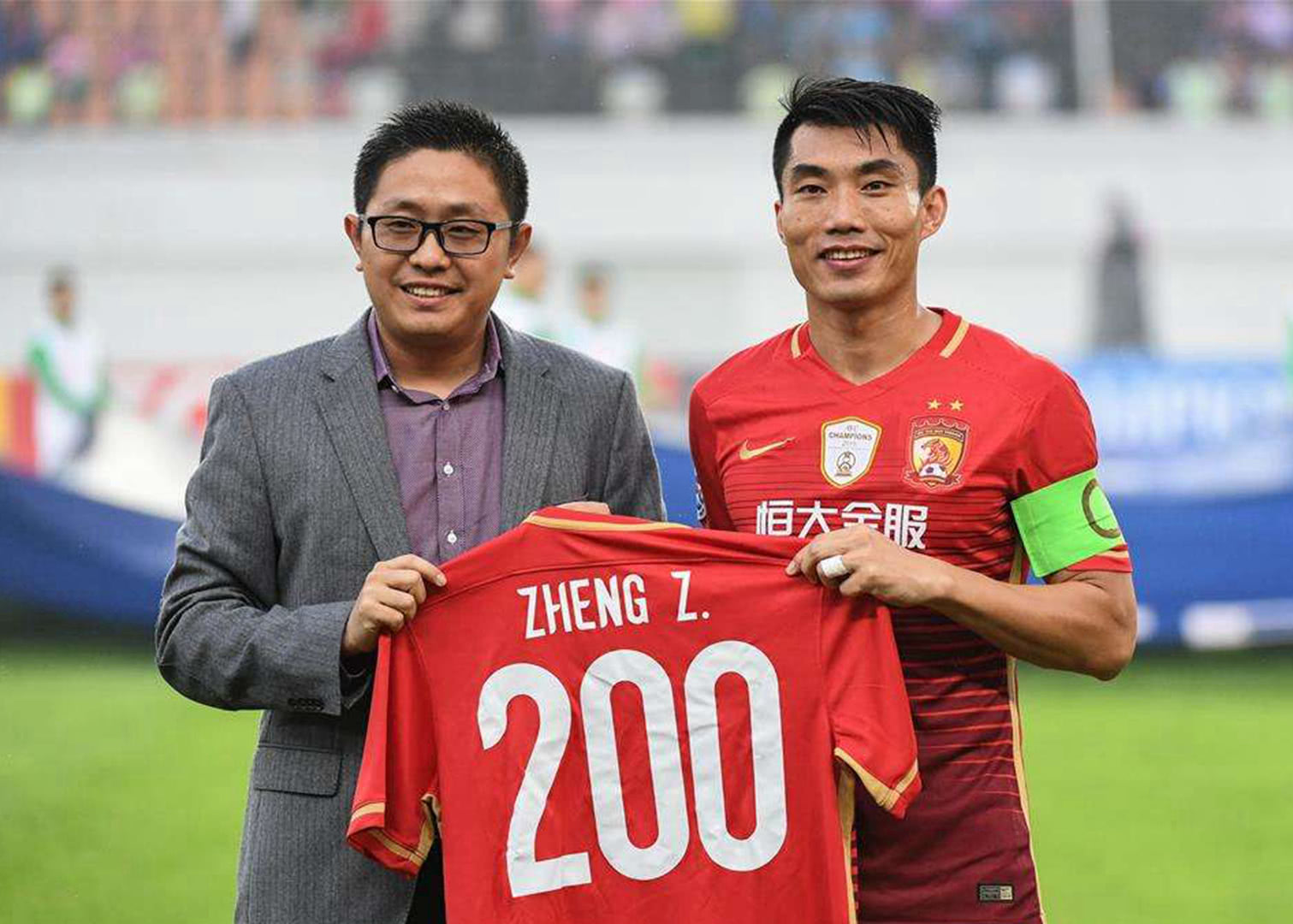 意甲：尤文客场3-0轻取卡利亚里（意甲战报：尤文客场3-0完胜卡利亚里）