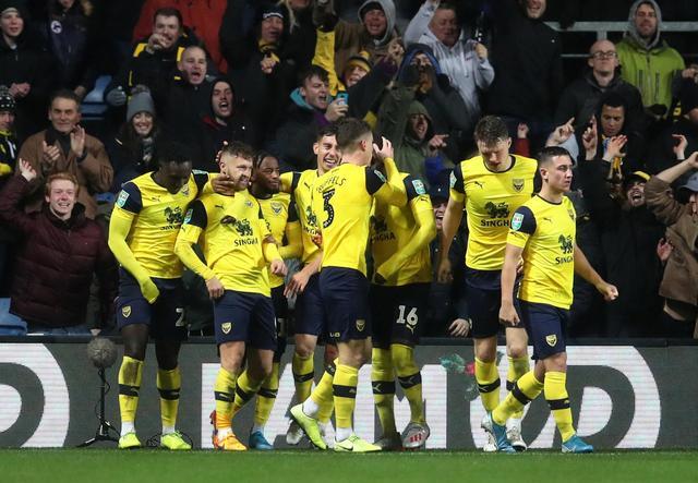 CBA：上海男篮主场大胜同曦（CBA联赛：上海男篮主场轻取同曦）