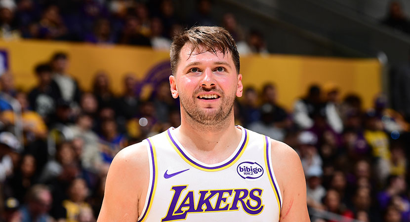 半场：拜仁1-1圣保利，格雷罗扳平，卡尔中柱，洪通吉破门+伤退（半场战报：拜仁1-1圣保利，卡尔中柱，洪通吉进球后伤退，格雷罗扳平）