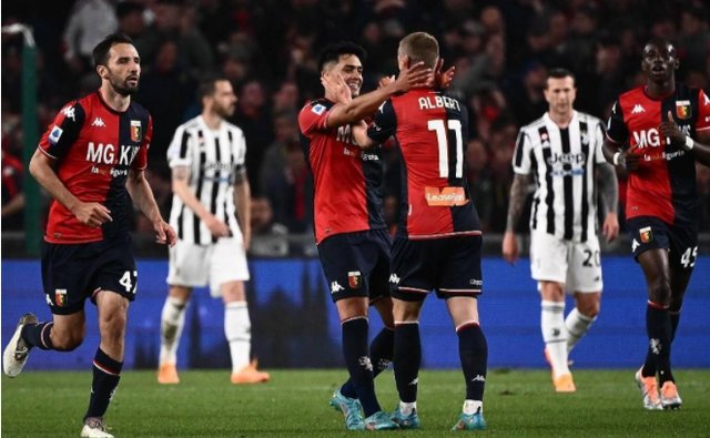 逆天，挪威甲门将点球大战一脚将摆好的球踢走以干扰对方（离谱！挪威甲门将在点球大战中一脚踢走摆好的球干扰对手）