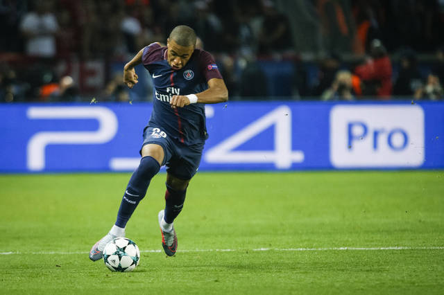 头槌助帕尔马连追两球逼平米兰，德尔普拉托当选全场最佳球员（帕尔马凭借头球连扳两球战平米兰，德尔普拉托荣膺本场最佳）