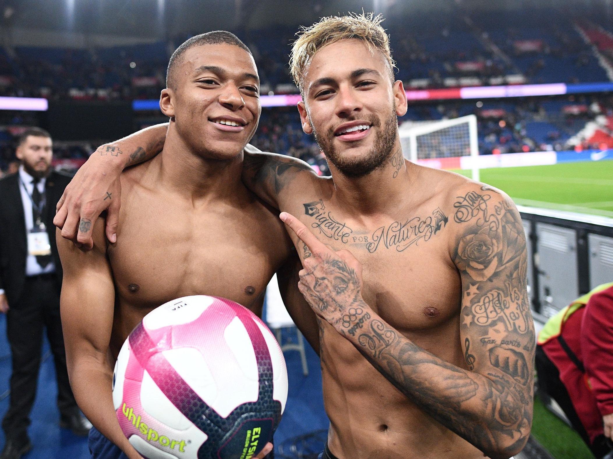 基米希打入生涯首粒欧冠乌龙，拜仁上次欧冠乌龙由阿拉巴打入（基米希生涯首个欧冠乌龙诞生，拜仁上一次欧冠乌龙由阿拉巴打进）